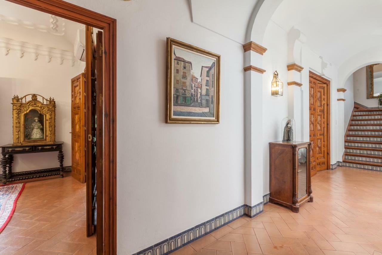 Villa Elvira, Exclusive Pool And Gardens In The Heart Of Sevilla Esterno foto