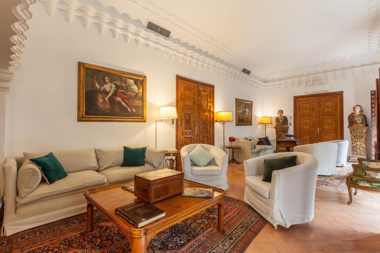 Villa Elvira, Exclusive Pool And Gardens In The Heart Of Sevilla Esterno foto